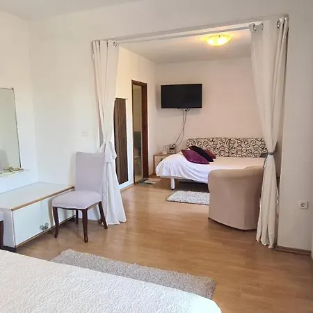 Bed & Breakfast Guest House Villa Ines - Annex