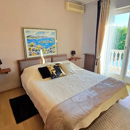 Guest House Villa Ines - Annex Bed & Breakfast