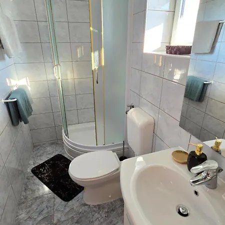 Guest House Villa Ines - Annex Bed & Breakfast Zadar