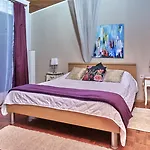 Ines - Annex فندق مبيت وإفطار 3*