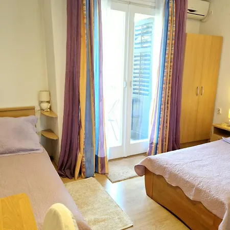 内斯维拉旅馆 - 附楼 住宿加早餐酒店 扎达尔