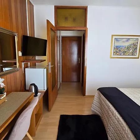 Avalena B&B 자다르