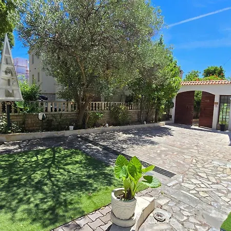 Avalena Residence לינה וארוחת בוקר