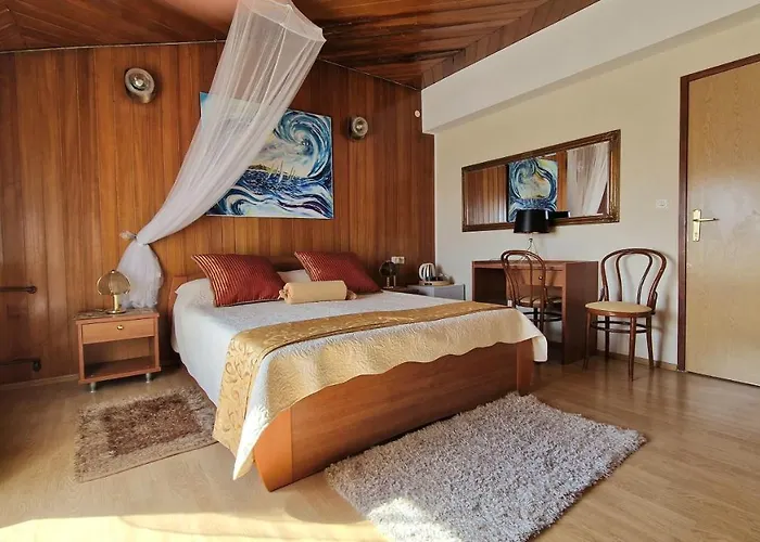 Guest House Villa Ines - Annex Bed & Breakfast Zadar