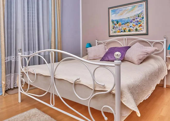 Guest House Villa Ines - Annex 3*