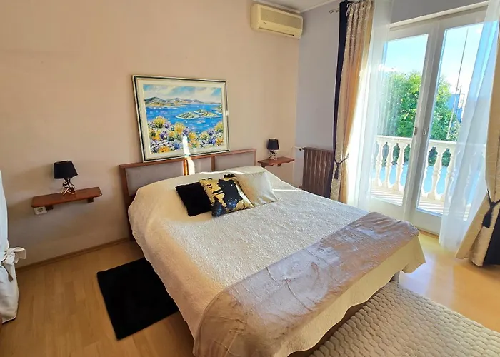 Guest House Villa Ines - Annex Bed & Breakfast