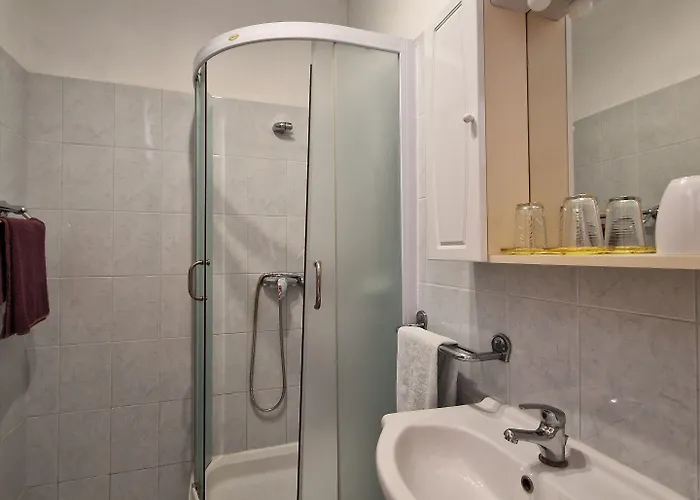 Guest House Villa Ines - Annex Bed & Breakfast Zadar